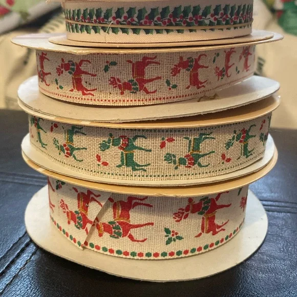 Vintage Christmas ribbon - Picture 1 of 5